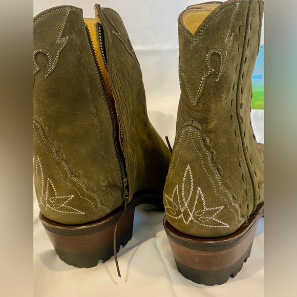 Back at the ranch cowgirl boot’s - Picture 4 of 7